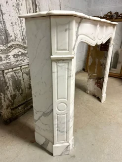 Best Pamono Pompadour Marble Fireplace, 1900