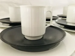 Hot Pamono Porcelain Noire Mocha Service by Tapio Wirkkala for Rosenthal, 20th Century, Set of 22