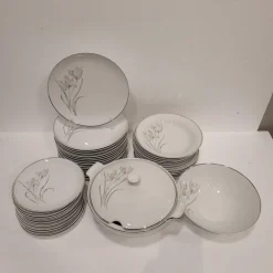 Clearance Pamono Porcelain Tableware Flowers from Eschenbach, Germany, 1950s, Set of 55