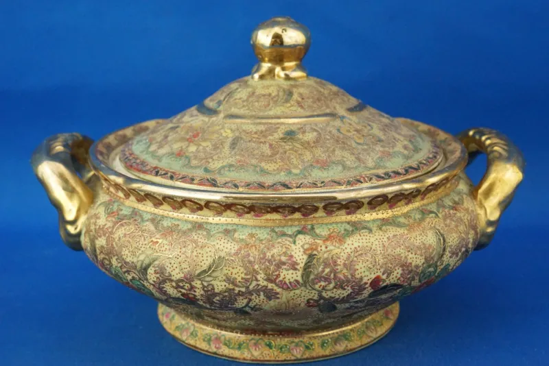 Online Pamono Porcelain Tureen with Relief Enamels by Satsuma, 1920s
