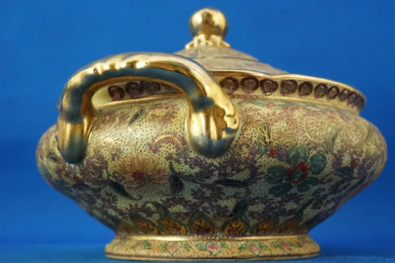 Online Pamono Porcelain Tureen with Relief Enamels by Satsuma, 1920s