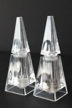 Pamono Postmodern Acrylic Salt & Pepper Mill by Wayne Husted for Blenko Grainware Co. Pyramid, 1980s, Set of 2> Salt & Pepper Shakers