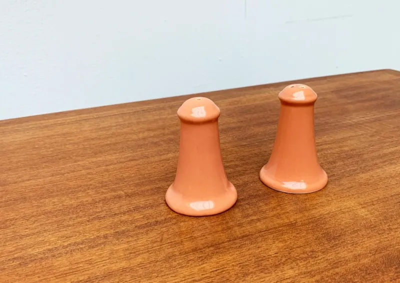Pamono Postmodern Ceramic Salt and Pepper Shakers by Gallo Design for Villeroy & Boch, Set of 2> Salt & Pepper Shakers