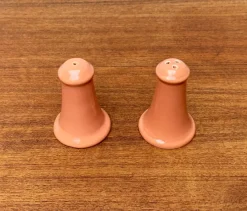 Pamono Postmodern Ceramic Salt and Pepper Shakers by Gallo Design for Villeroy & Boch, Set of 2><noscript><img width=