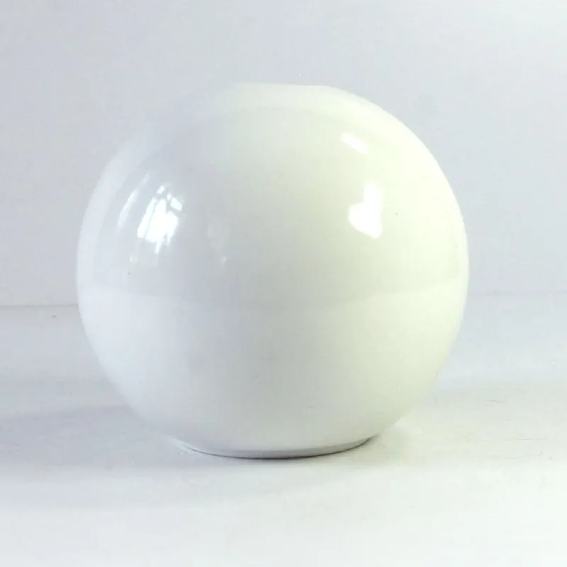 Outlet Pamono Postmodern White Ceramic Ball Vase, 1980s