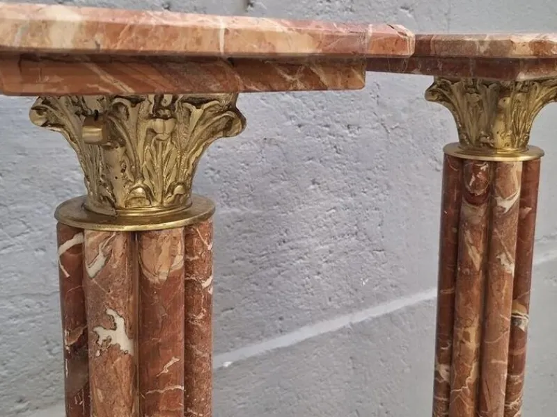 Pamono Presentation Columns in Pink Marble and Bronze, Set of 2> Pedestals And Columns