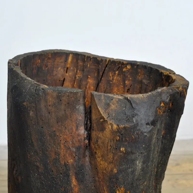 Pamono Primitive Storage Planter, 1900> Planters And Jardiniere