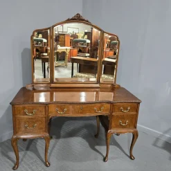 Pamono Queen Anne Burr Walnut Dressing Table, 1920s