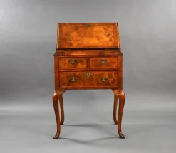 Best Pamono Queen Anne Walnut Bureau, 1930s