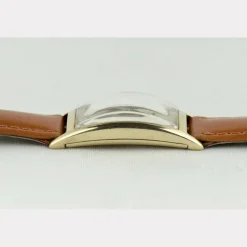 Pamono Rectangular Gold Case Watch from Omega, 1940s><noscript><img width=