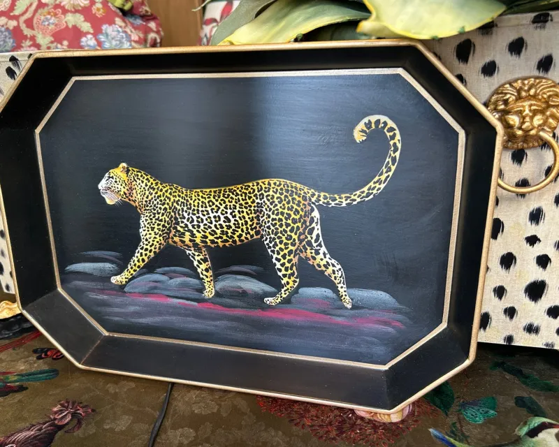 Pamono Rectangular Tray in Enameled Metal Hand-Decorated with Leopard by Les Ottomans> Tabletop|Trays
