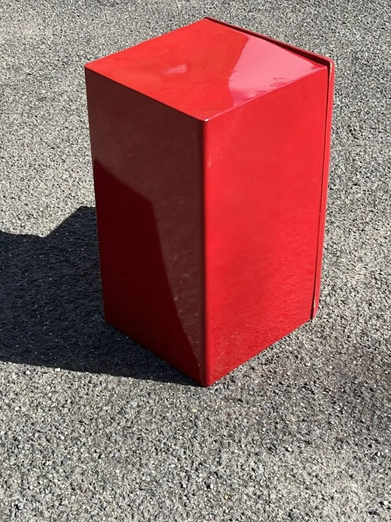 Pamono Red Post Box with 2 Keys in Cast Iron & Steel> Garden Accessories