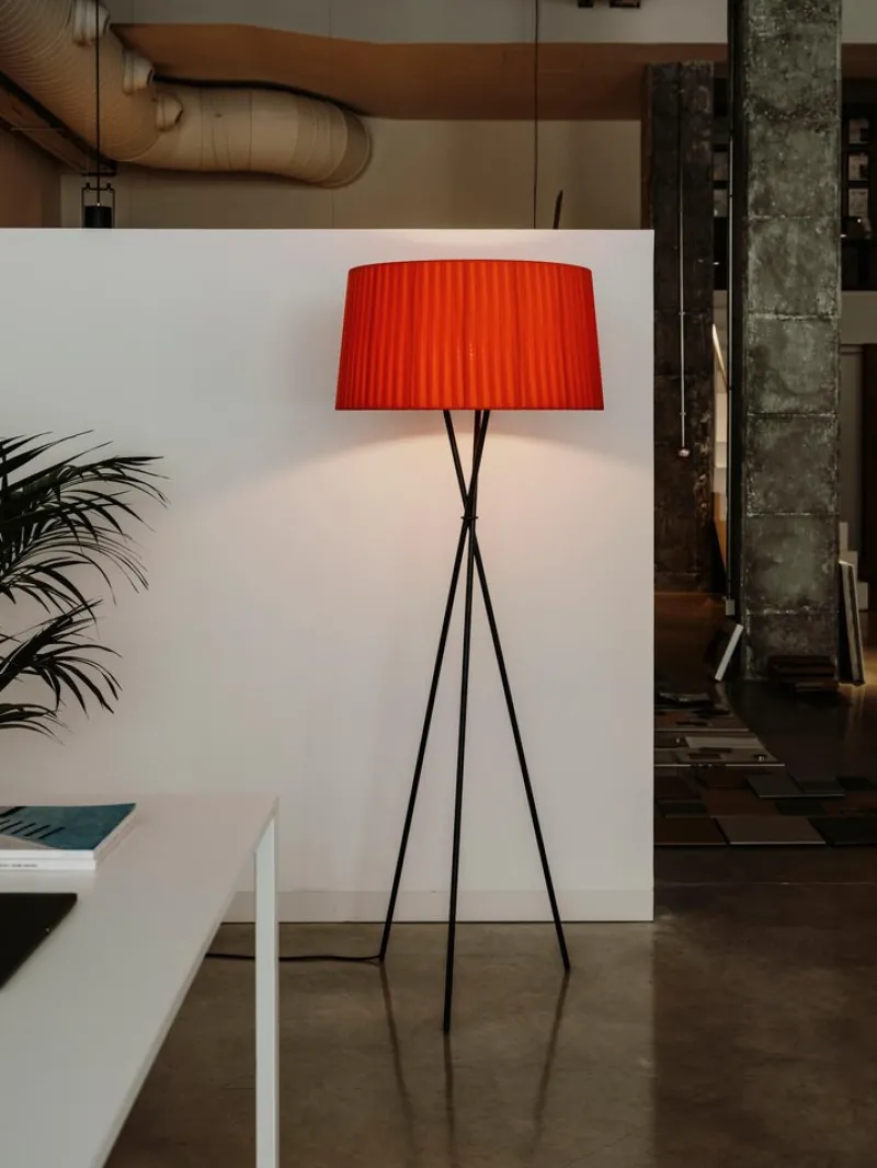 Pamono Red Trípode G5 Floor Lamp by Santa & Cole> Floor Lamps