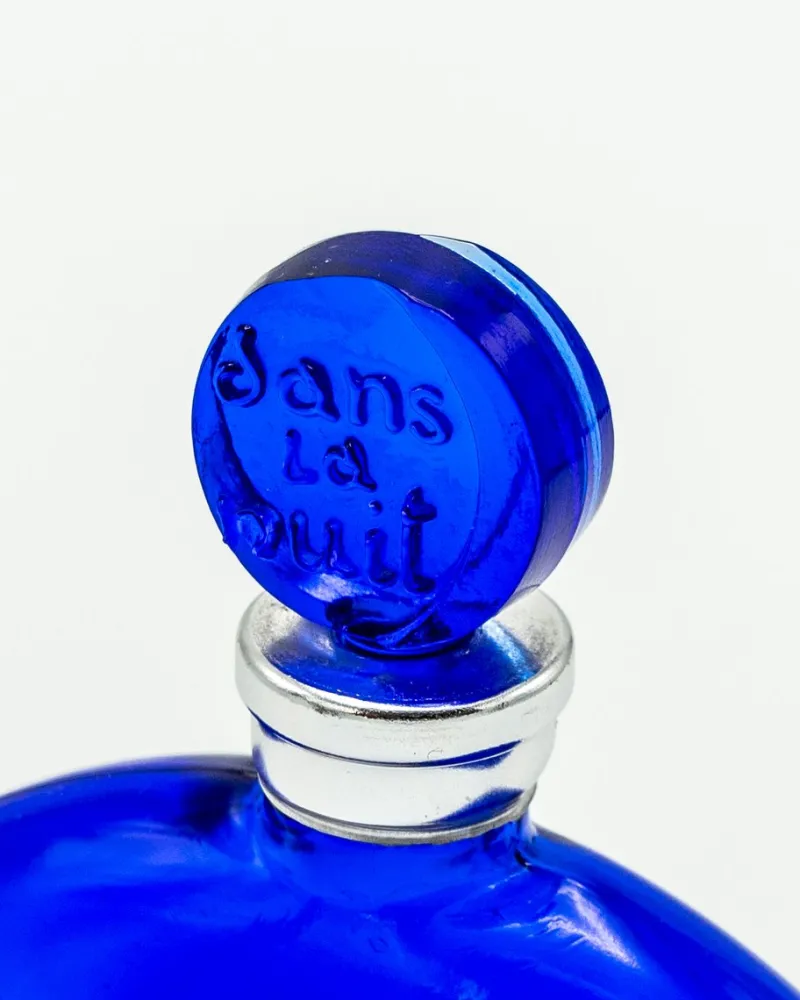 Pamono René Lalique Art Deco Cobalt Blue Perfume Bottle for Worth Dans La Nuit, 1930> Bottles, Carafes & Jugs
