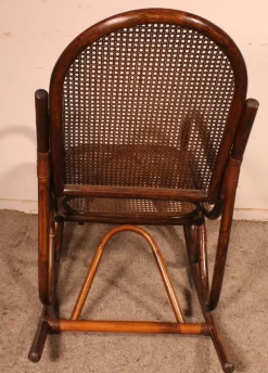 Hot Pamono Rocking Chair in the style of Thonet