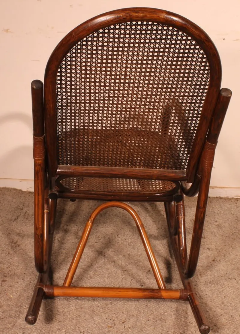 Hot Pamono Rocking Chair in the style of Thonet