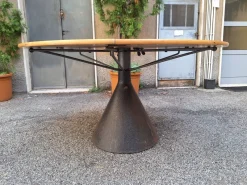 Pamono Round Extendable Table with Lacquered Metal Base and Wooden Top by Francesco Fois for Bernini, Italy, 1986><noscript><img width=