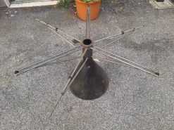 Pamono Round Extendable Table with Lacquered Metal Base and Wooden Top by Francesco Fois for Bernini, Italy, 1986><noscript><img width=