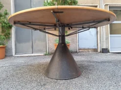 Pamono Round Extendable Table with Lacquered Metal Base and Wooden Top by Francesco Fois for Bernini, Italy, 1986><noscript><img width=