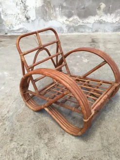 Pamono Round French Bamboo & Rattan Pretzel-Shaped Lounge Chair, 1950s> Garden Seating