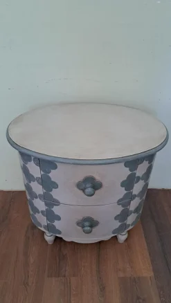 Pamono Rounded Lacquered Side Cabinet> Nightstands