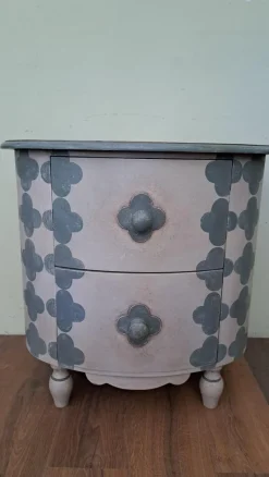 Pamono Rounded Lacquered Side Cabinet><noscript><img width=