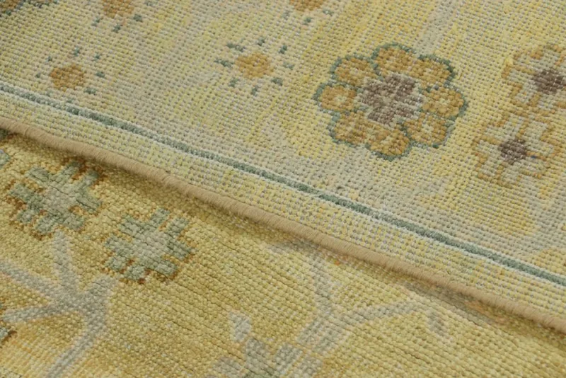 Outlet Pamono Rug with Ice Blue Floral Patterns from R&K Principal Jahanshah Nazmiyal