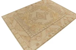 Clearance Pamono Rug with Medallion Pattern from R&K Principal Jahanshah Nazmiyal
