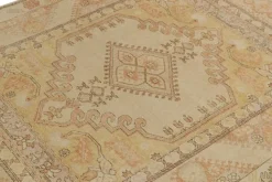 Clearance Pamono Rug with Medallion Pattern from R&K Principal Jahanshah Nazmiyal