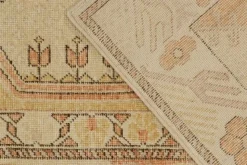 Clearance Pamono Rug with Medallion Pattern from R&K Principal Jahanshah Nazmiyal