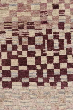 Pamono Rug with Pink and Cream Geometric Patterns from R&K Principal Jahanshah Nazmiyal><noscript><img width=