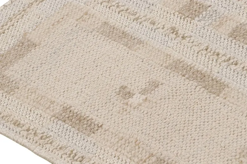 Pamono Runner Rug in White and Beige-Brown Patterns from R&K Principal Jahanshah Nazmiyal> Carpets & Textiles|Carpets & Textiles