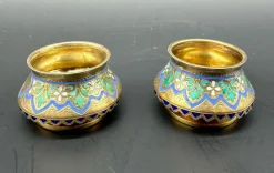 Best Pamono Russian Salt Cellars in Cloisonné Champlevé and Gilded Silver by Pavel Ovchinnikov, Set of 2