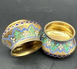 Best Pamono Russian Salt Cellars in Cloisonné Champlevé and Gilded Silver by Pavel Ovchinnikov, Set of 2
