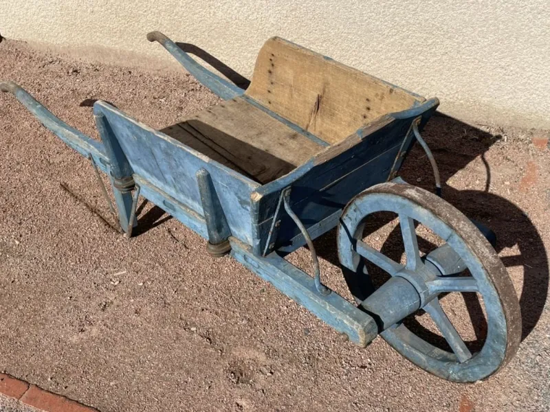 New Pamono Rustic Blue Wheelbarrow