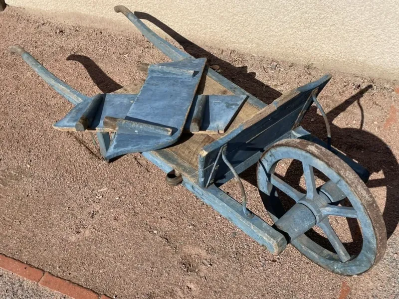New Pamono Rustic Blue Wheelbarrow