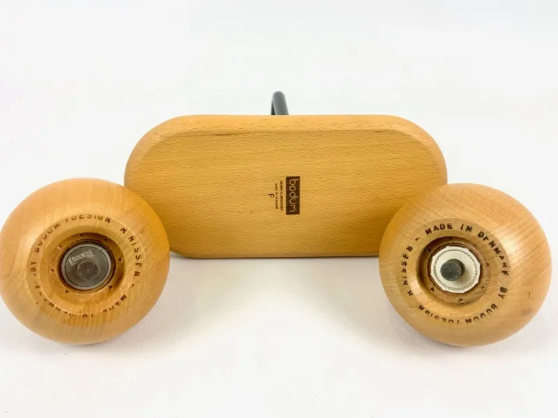 Pamono Salt & Pepper Mills Ball Boy by Richard Nissen & Carsten Jørgensen for Bodu, Denmark, 1980s, Set of 3> Salt & Pepper Shakers