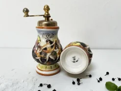 Pamono Salt Shaker and Pepper Mill from Capodimonte, 1960s, Set of 2><noscript><img width=