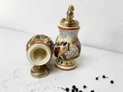 Pamono Salt Shaker and Pepper Mill from Capodimonte, 1960s, Set of 2><noscript><img width=