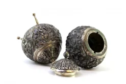 Pamono Salt Shakers in Embossed Silver, Set of 2><noscript><img width=