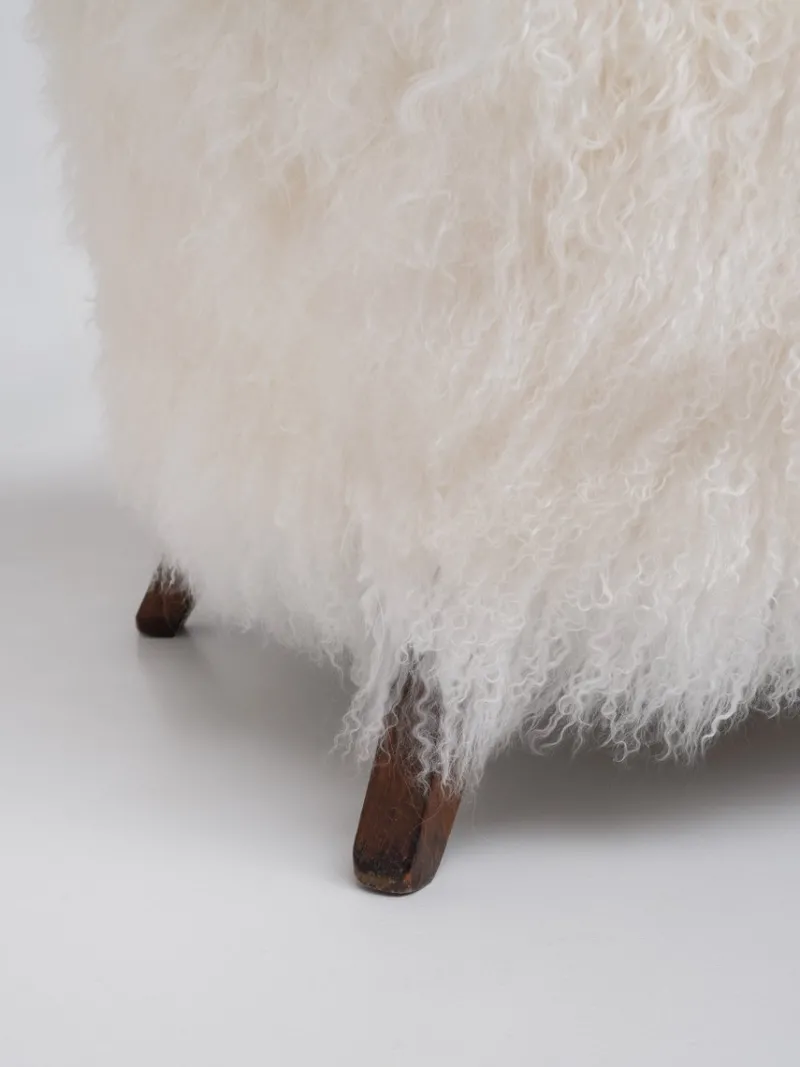 Pamono Scandinavian Art Deco Lounge Chairs in Mongolian Sheepskin, 1950s, Set of 2> Lounge Chairs & Armchairs