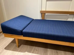 Outlet Pamono Scandinavian Dangle Daybeds and Table by Ingmar Relling & Haldor Vik for Ekornes, 1960s, Set of 3