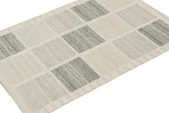 Pamono Scandinavian Style Kilim in Geometric Patterns from R&K Principal Jahanshah Nazmiyal><noscript><img width=