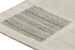 Pamono Scandinavian Style Kilim in Geometric Patterns from R&K Principal Jahanshah Nazmiyal><noscript><img width=