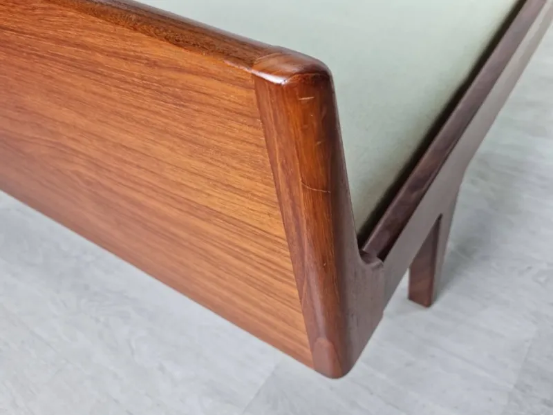 Pamono Scandinavian Teak Bed, 1990s> Beds & Bedroom Sets