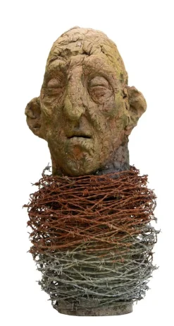 Pamono Óscar Aldonza Torres, Testa 14, 2019, Stoneware Fired in Reduction with Embedded Barbed Wire> Sculpture