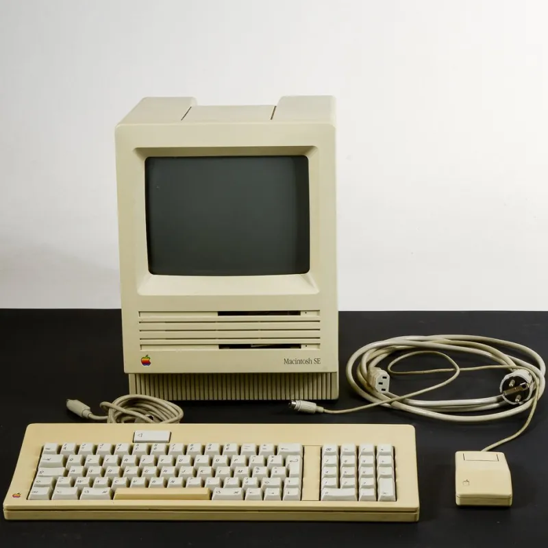 Hot Pamono SE Computer from Macintosh