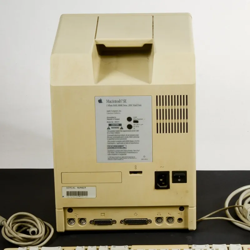 Hot Pamono SE Computer from Macintosh