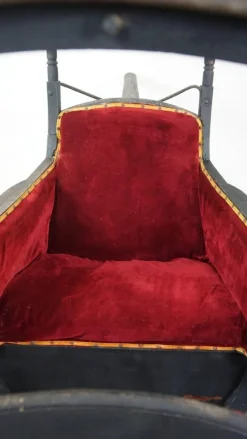 Pamono Sedan Chair Carriage, Late 19th Century><noscript><img width=