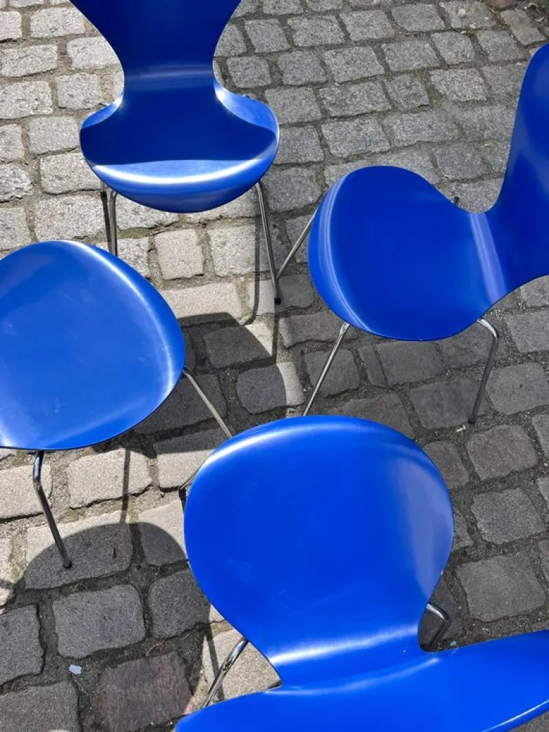 Pamono Series 7 Chairs in Royal Blue by Arne Jacobsen for Fritz Hansen, Set of 4> Side Chairs & Dining Chairs